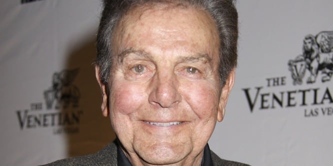 Mike Connors - Trivia, Family, Bio | Famous Birthdays