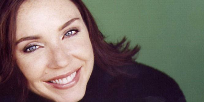 Stephanie Courtney - Age, Family, Bio | Famous Birthdays