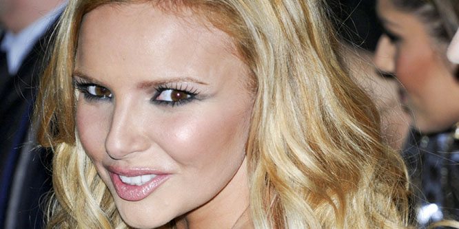Nadine Coyle - Age, Family, Bio | Famous Birthdays