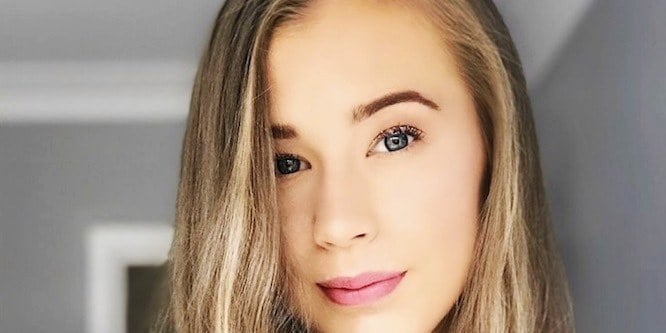 Caitlin Cummins - Age, Family, Bio | Famous Birthdays
