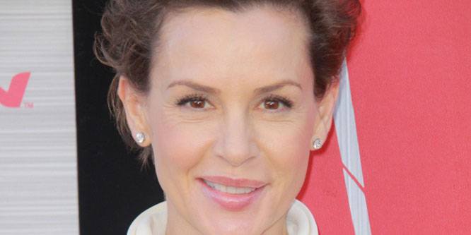 Embeth Davidtz - Age, Family, Bio | Famous Birthdays
