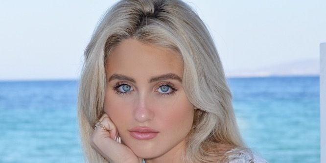 Mia Dio - Age, Family, Bio | Famous Birthdays