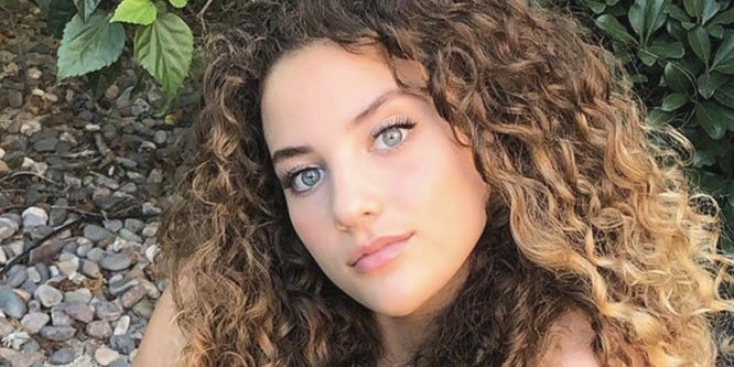 Sofie Dossi - Age, Family, Bio | Famous Birthdays