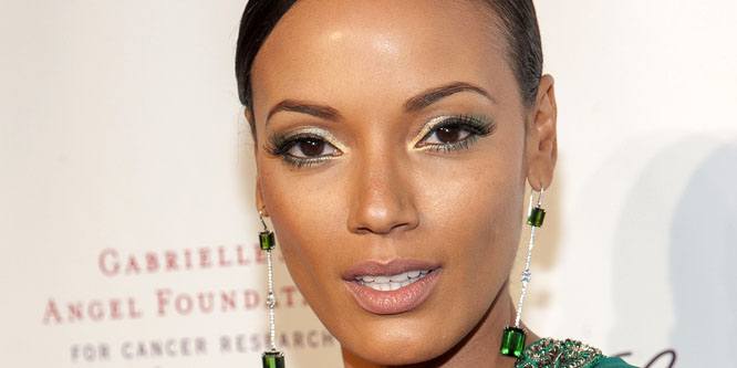 Selita Ebanks - Age, Family, Bio | Famous Birthdays