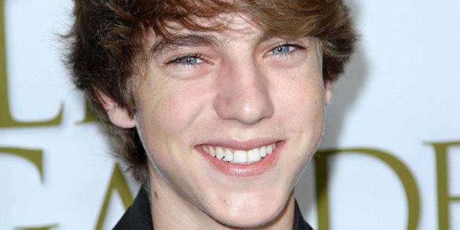 Chase Ellison - Age, Family, Bio | Famous Birthdays