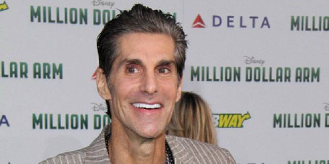 Perry Farrell - Age, Family, Bio | Famous Birthdays