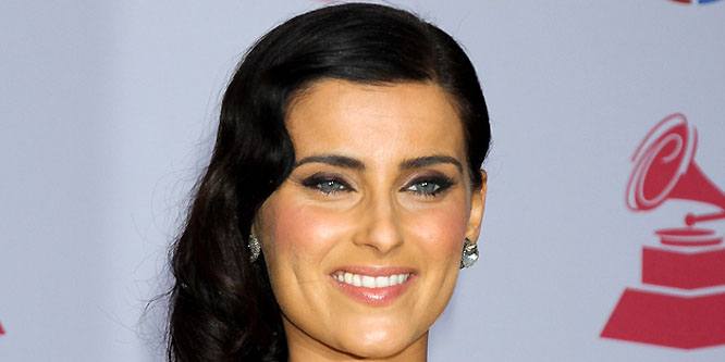 Nelly Furtado - Age, Family, Bio | Famous Birthdays