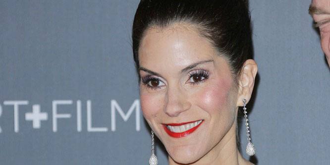 Jami Gertz - Age, Family, Bio | Famous Birthdays