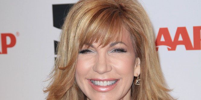Leeza Gibbons - Age, Family, Bio | Famous Birthdays