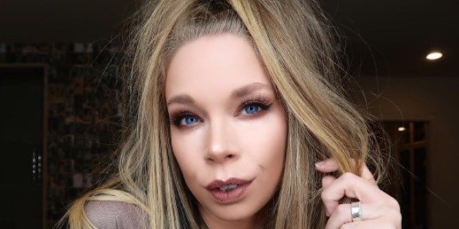 Grav3yardgirl - Age, Family, Bio | Famous Birthdays image