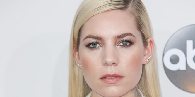 スカイラー グレイ - 年齢, 家族, 経歴 | Famous Birthdays