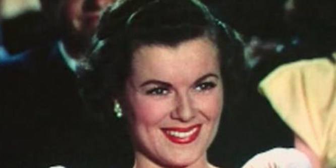 Barbara Hale - Bio, Family | Famous Birthdays