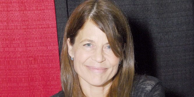 Linda Hamilton - Age, Family, Bio | Famous Birthdays