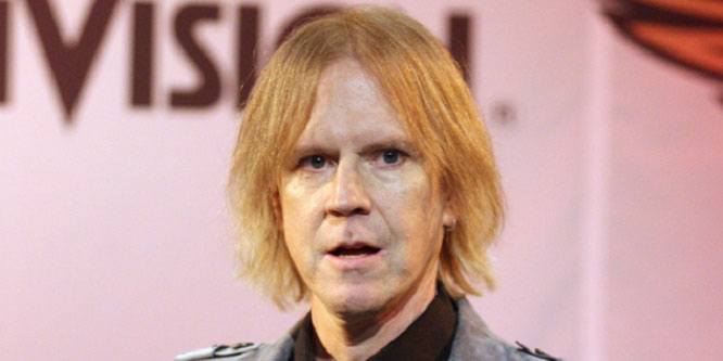 Tom Hamilton - Age, Family, Bio | Famous Birthdays