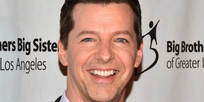 Sean Hayes - Age, Family, Bio | Famous Birthdays