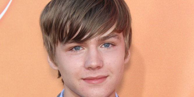 Miles Heizer - Age, Family, Bio | Famous Birthdays