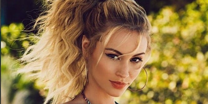 Bryana Holly - Age, Family, Bio | Famous Birthdays