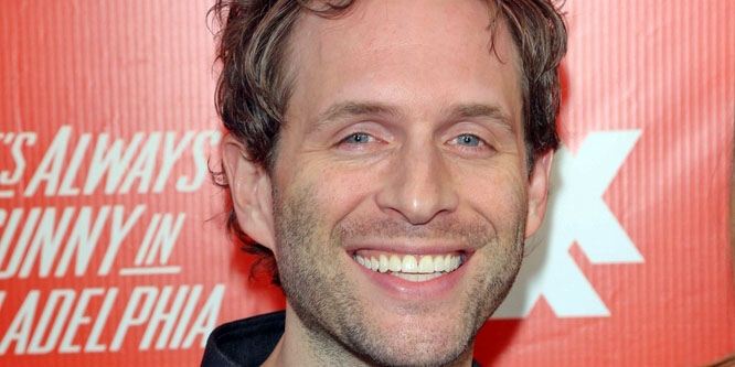 Glenn Howerton - Age, Family, Bio | Famous Birthdays