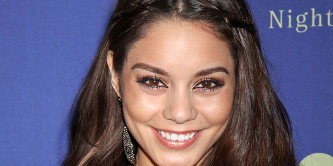 Vanessa Hudgens - Age, Family, Bio | Famous Birthdays