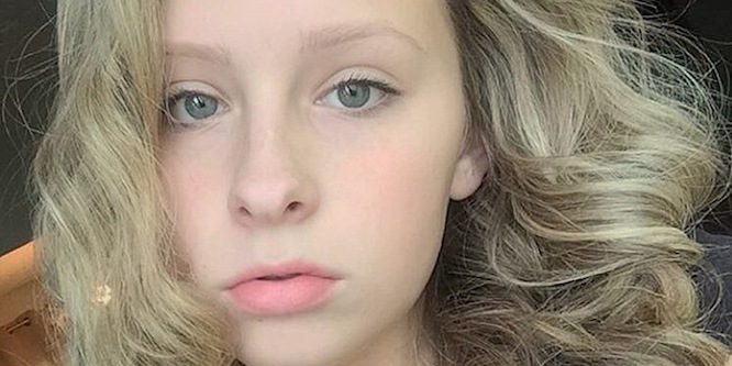 Zoe Hunter - Age, Family, Bio | Famous Birthdays