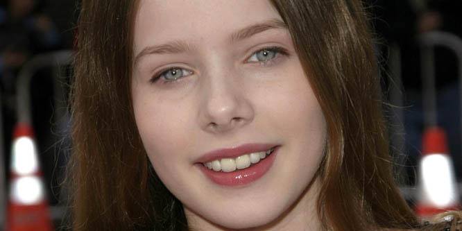 Rachel Hurd-Wood - Age, Family, Bio | Famous Birthdays