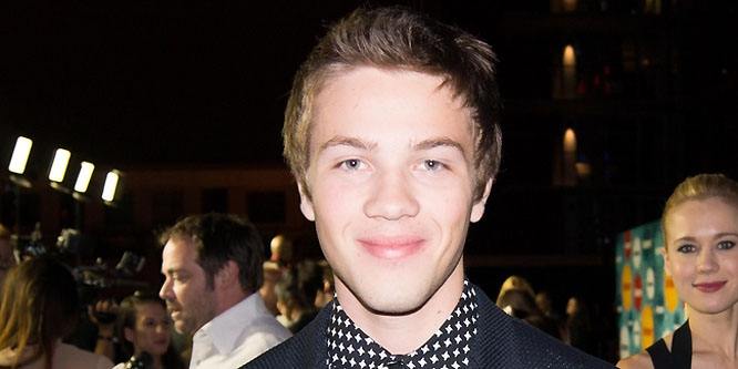 Connor Jessup - Age, Family, Bio | Famous Birthdays