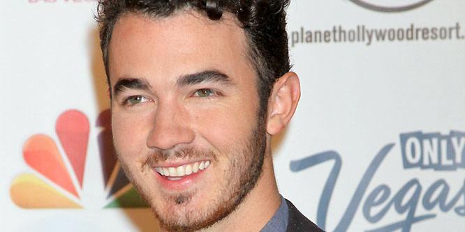Kevin Jonas - Age, Family, Bio | Famous Birthdays