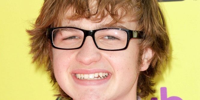 Angus T. Jones - Age, Family, Bio | Famous Birthdays