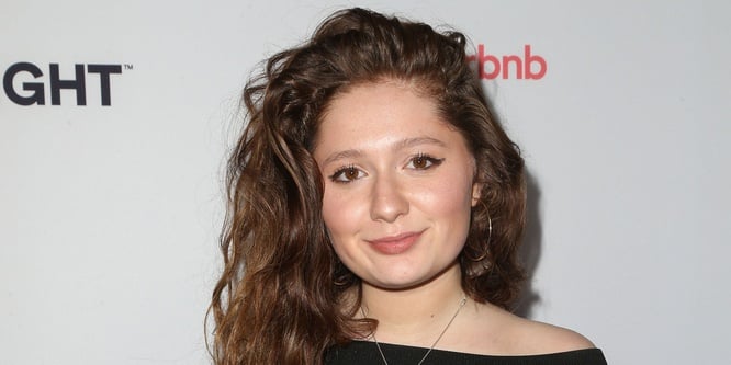 Emma Kenney - Age, Family, Bio | Famous Birthdays