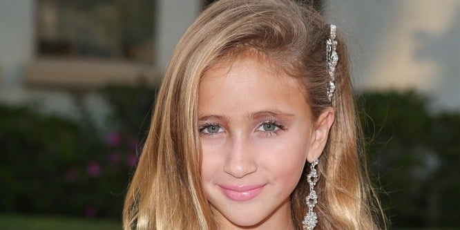 Ava Kolker - Age, Family, Bio | Famous Birthdays