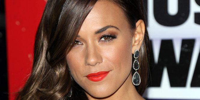 Jana Kramer - Age, Family, Bio | Famous Birthdays