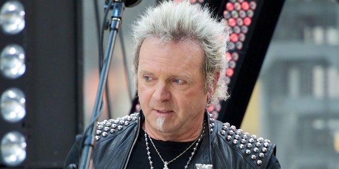 Joey Kramer - Age, Family, Bio | Famous Birthdays