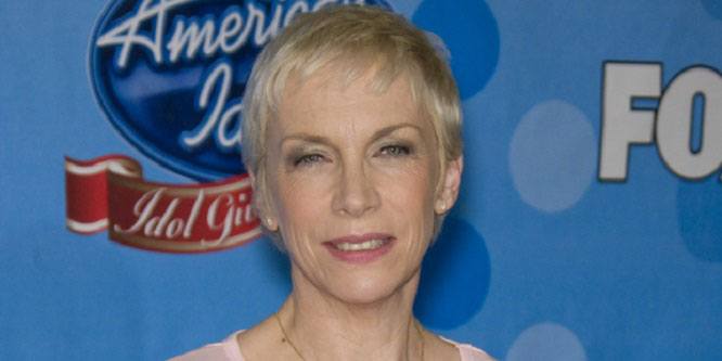 Annie Lennox - Age, Family, Bio | Famous Birthdays