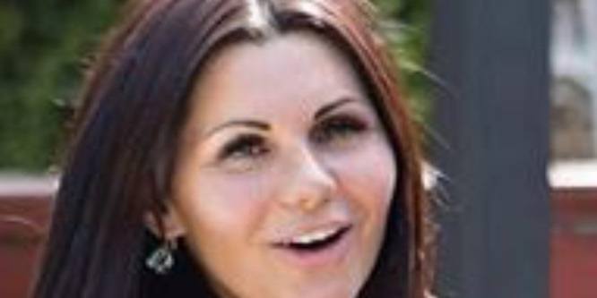 Shanna LeRoy - Idade, Vida Pessoal, Biografia | Famous Birthdays