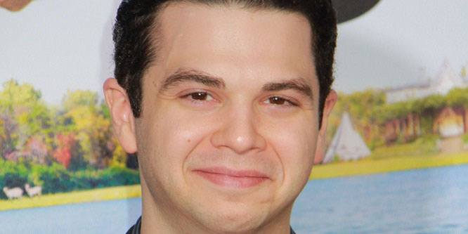 Samm Levine - Age, Family, Bio | Famous Birthdays