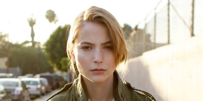 Stevie Wynne Levine - Age, Family, Bio | Famous Birthdays