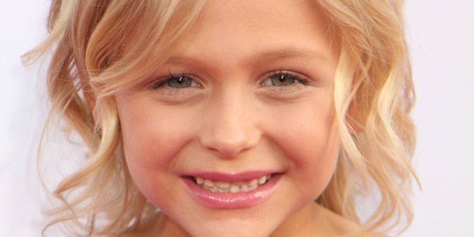 Alyvia Alyn Lind - Age, Family, Bio | Famous Birthdays