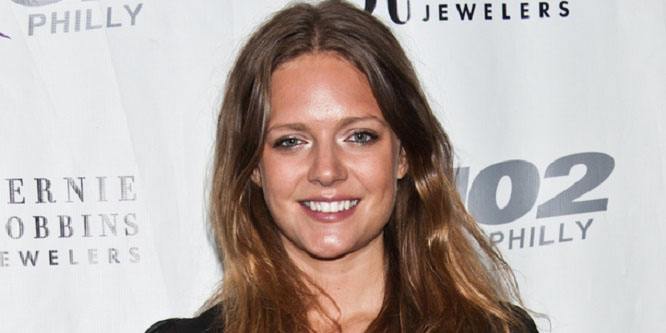 Tove Lo - Age, Family, Bio | Famous Birthdays