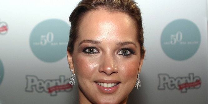 Adamari López - Age, Family, Bio | Famous Birthdays
