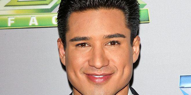 Mario Lopez - Age, Family, Bio | Famous Birthdays
