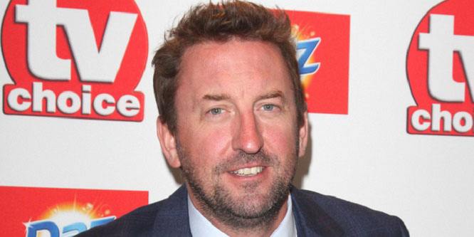 Lee Mack - Age, Family, Bio | Famous Birthdays