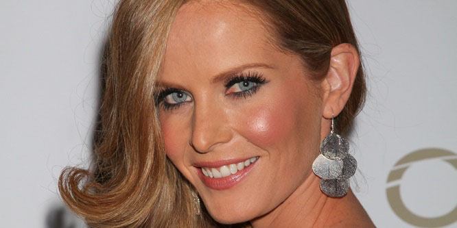 Rebecca Mader - Age, Family, Bio | Famous Birthdays
