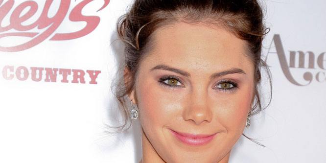 McKayla Maroney - Age, Family, Bio | Famous Birthdays