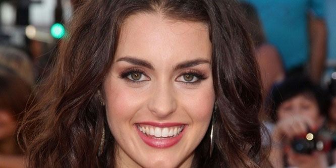 Kathryn McCormick - Age, Family, Bio | Famous Birthdays