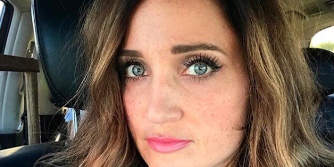 Mindy McKnight - Age, Family, Bio | Famous Birthdays