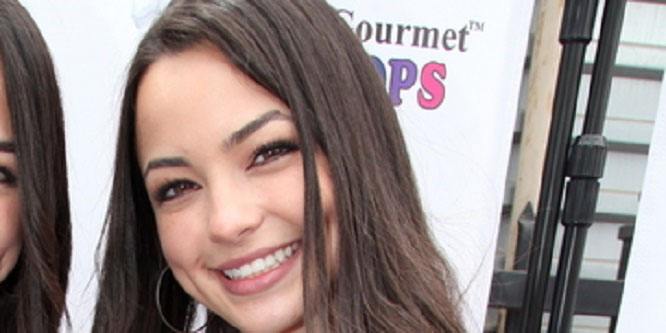 Vanessa Merrell - Age, Family, Bio | Famous Birthdays