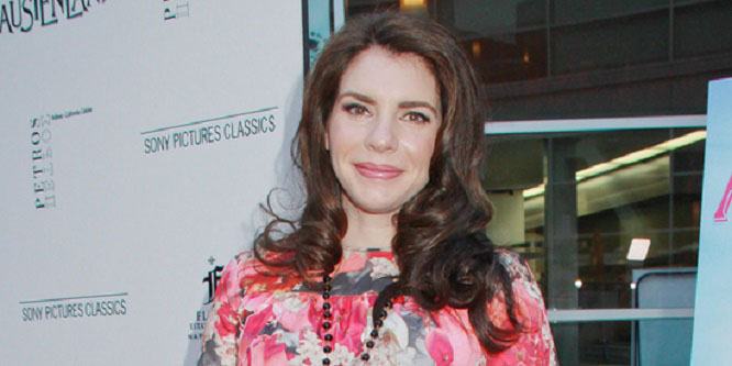 Stephenie Meyer - Age, Family, Bio | Famous Birthdays