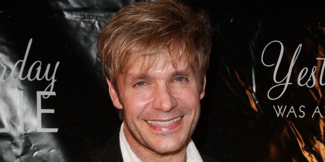 Vic Mignogna - Age, Family, Bio | Famous Birthdays