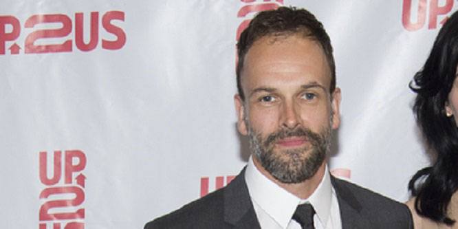 Jonny Lee Miller - Age, Family, Bio | Famous Birthdays