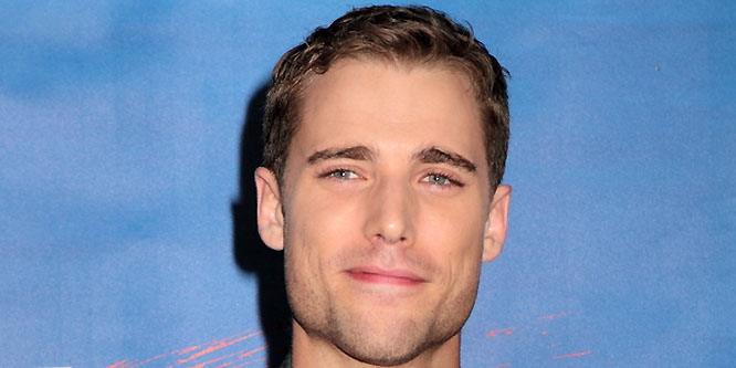 Dustin Milligan - Age, Family, Bio | Famous Birthdays